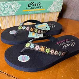 Skechers Women's Meditation Daisy Delight 31559 Flip Flop Sandals Navy Size 7